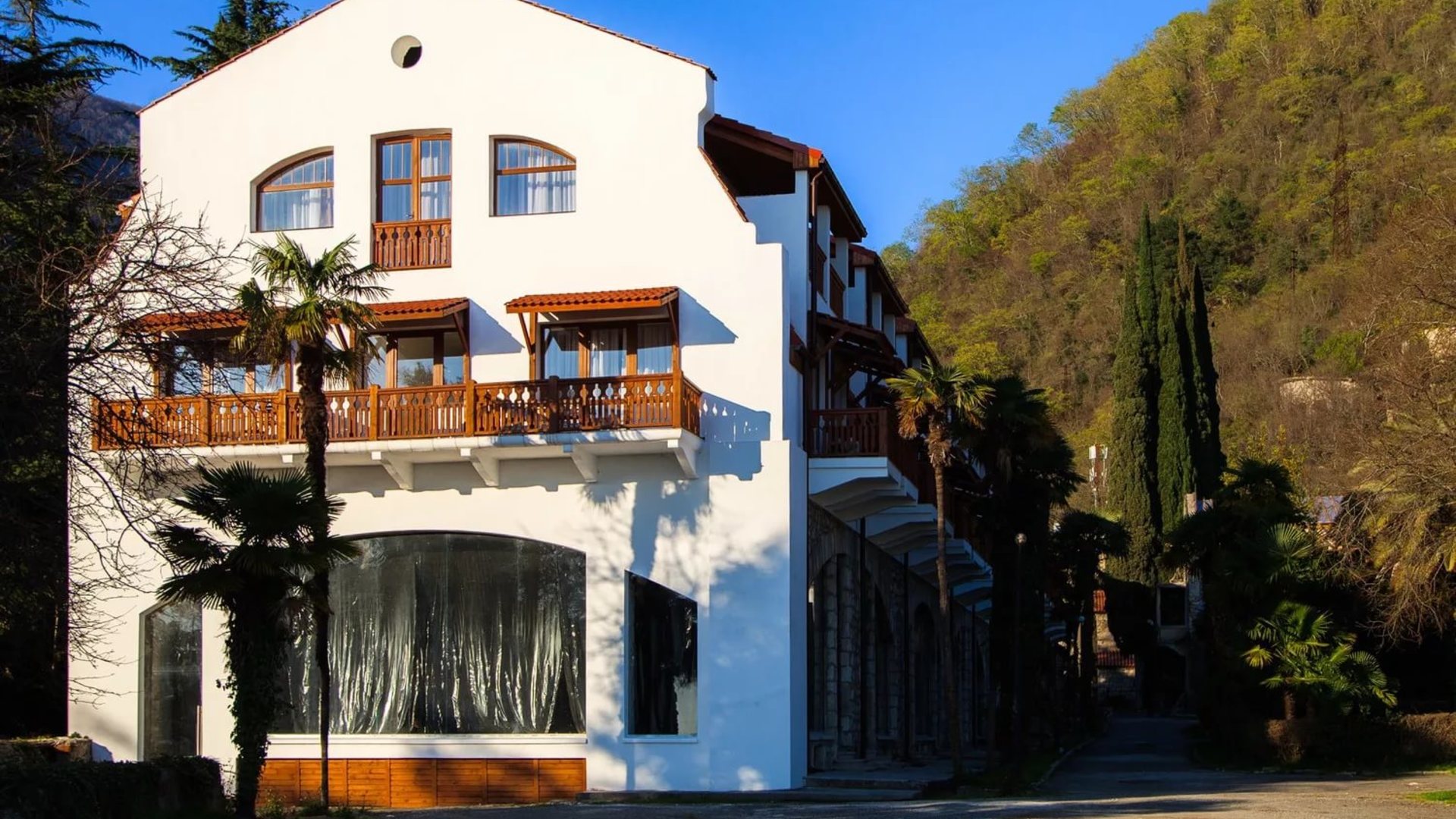 Старая гагра сайт. Абаата Гагра Абхазия. Аббата отель в Абхазии. Абаата Абхазия пляж. Абаата 4 отель Абхазия.