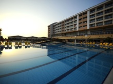 Laphetos Beach Resort & Spa, 5*