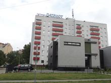 Патриот (Patriot), Гостиница