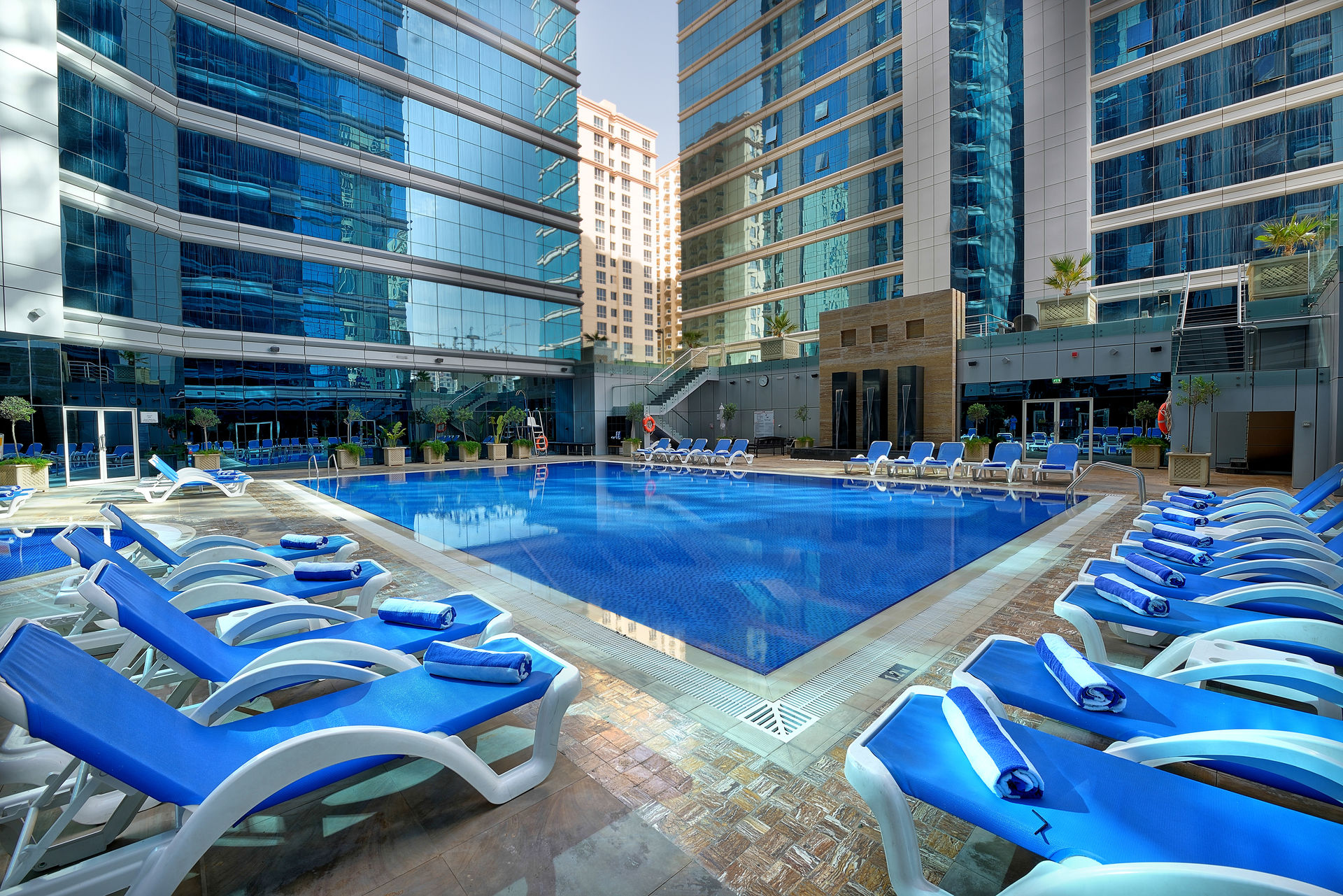 Отель гранд 2023. Ghaya Grand ОАЭ, Дубай. Ghaya Grand 5*. Ghaya Grand Hotel & Apartments Dubai. Ghaya Grand Hotel 5 ***** (Аль барша).